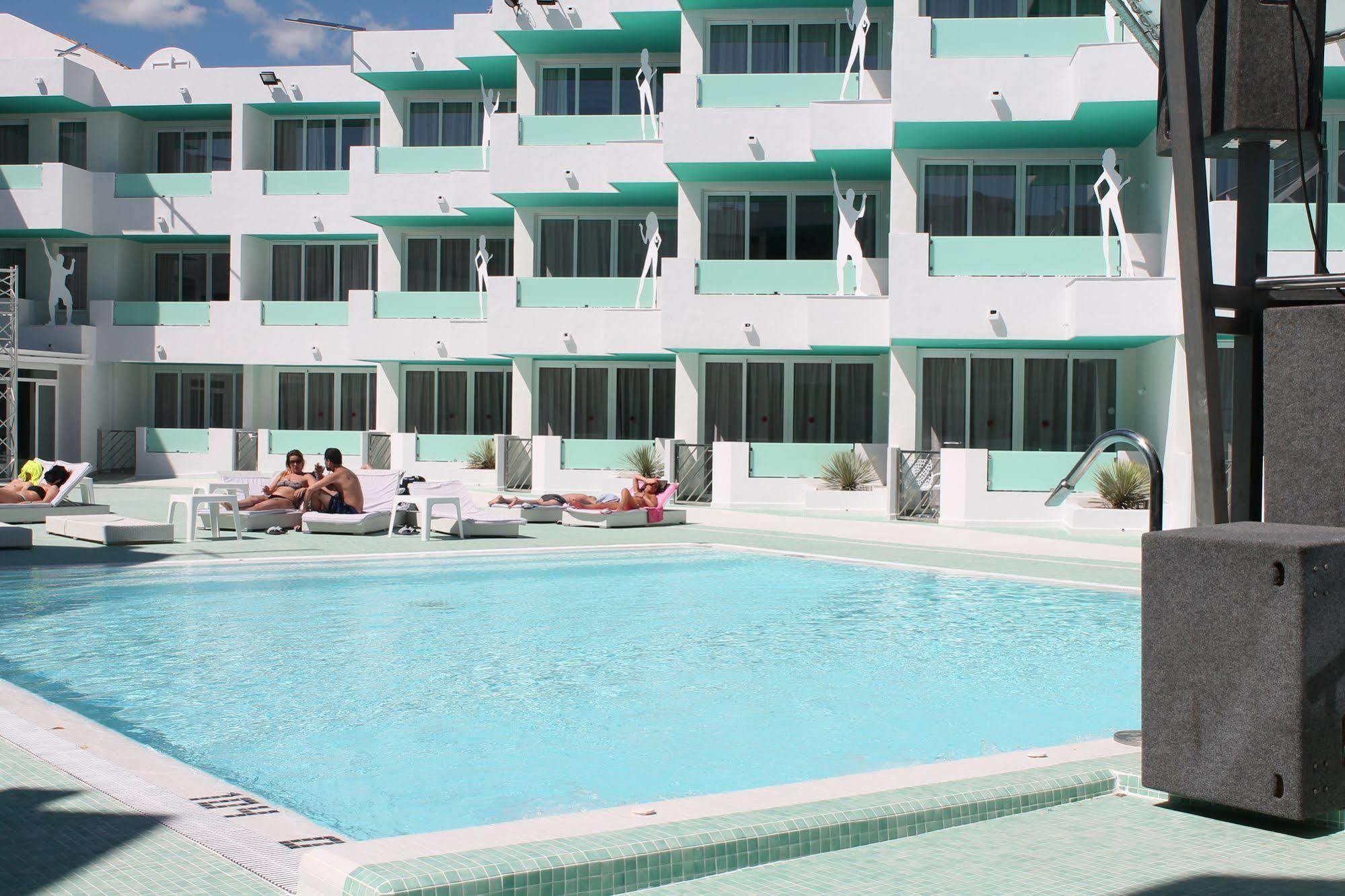 Apartamentos Bora Bora - Adults Only Platja d'en Bossa Exterior foto